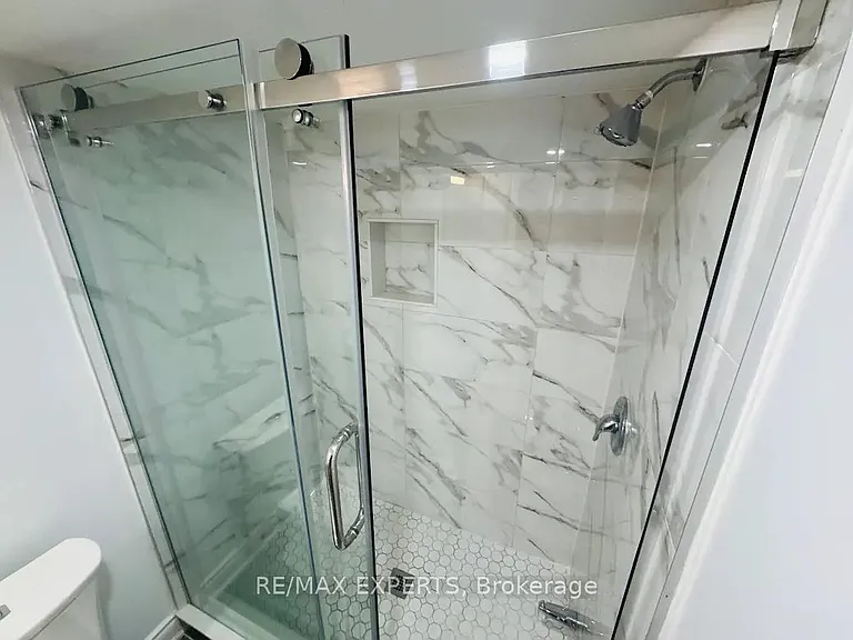 117 Baffin Cres — Photo 17