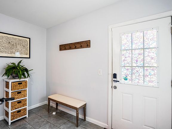 3rd image of 1549 Clifton Ave #1549