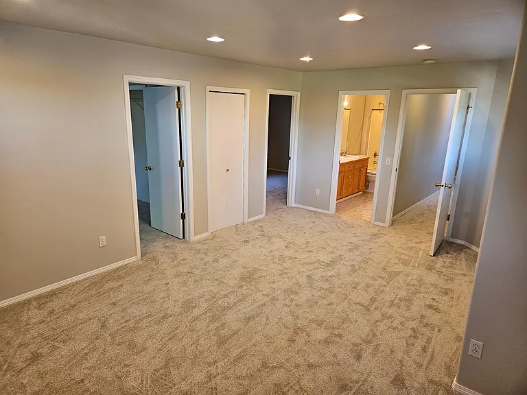 14219 NE 86th Pl — Photo 15