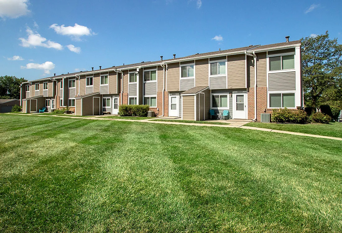 Sunset Ridge Townhomes — Photo 1