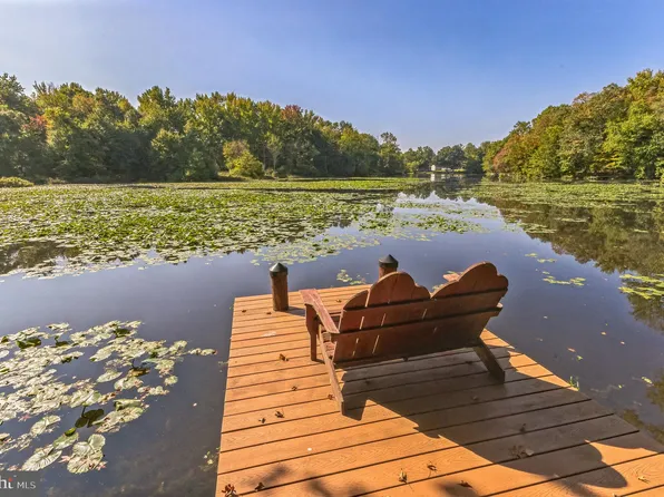 33 Commissioners Pike, Woodstown, NJ 08098