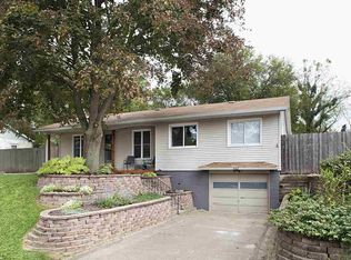 207 Cliff Dr, Silvis, IL 61282