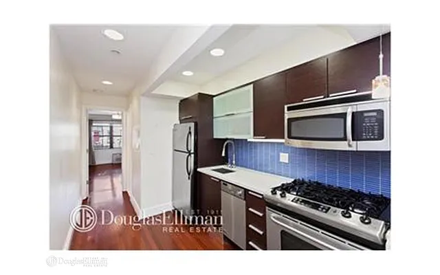 Rented by Douglas Elliman | media 27