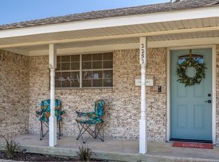 2252 Homeway Cir, Dallas, TX 75228