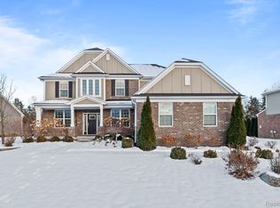 1526 Hickory Ridge Ct S, Canton, MI 48187