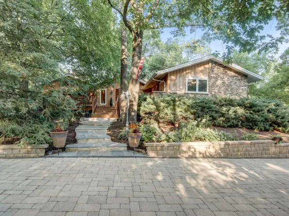 26659 N Longwood Rd, Lake Forest, IL 60045
