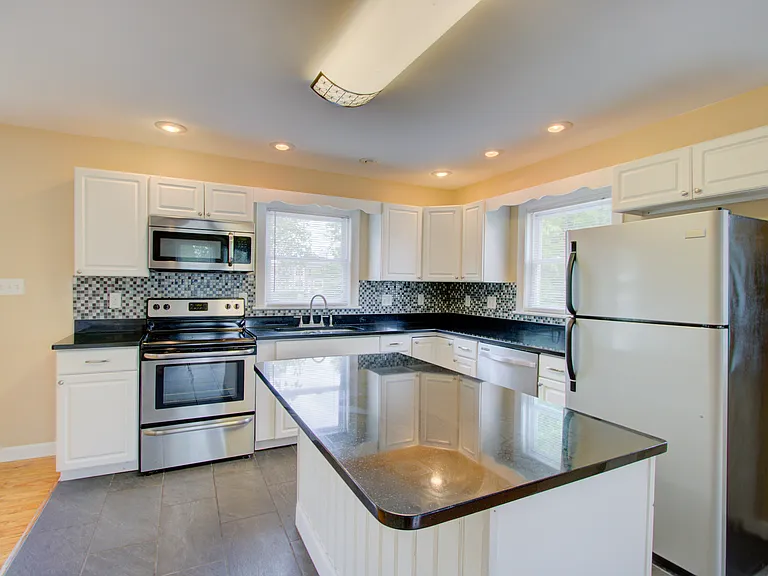 100 W Central Ave — Photo 13
