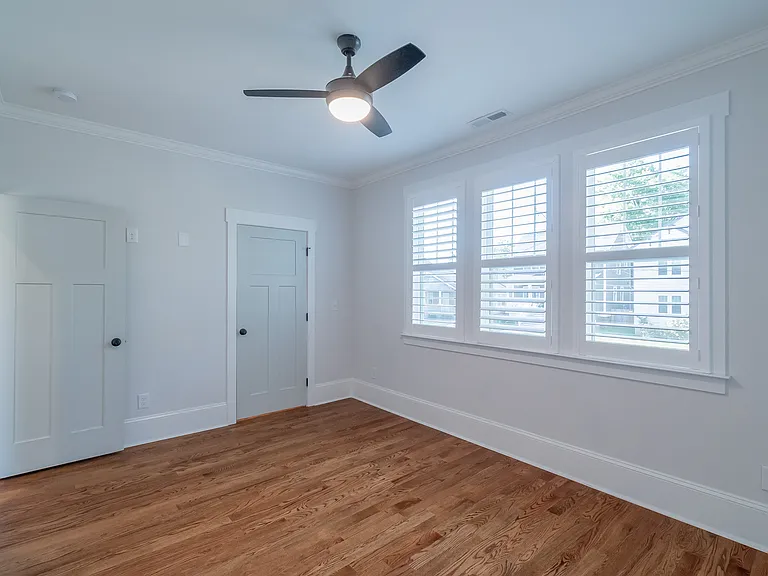 1005 State St — Photo 32