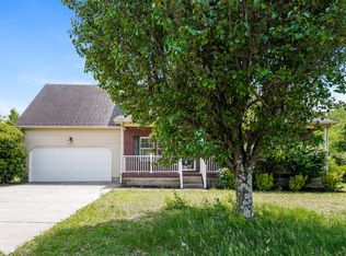 906 Tal Ln, La Vergne, TN 37086