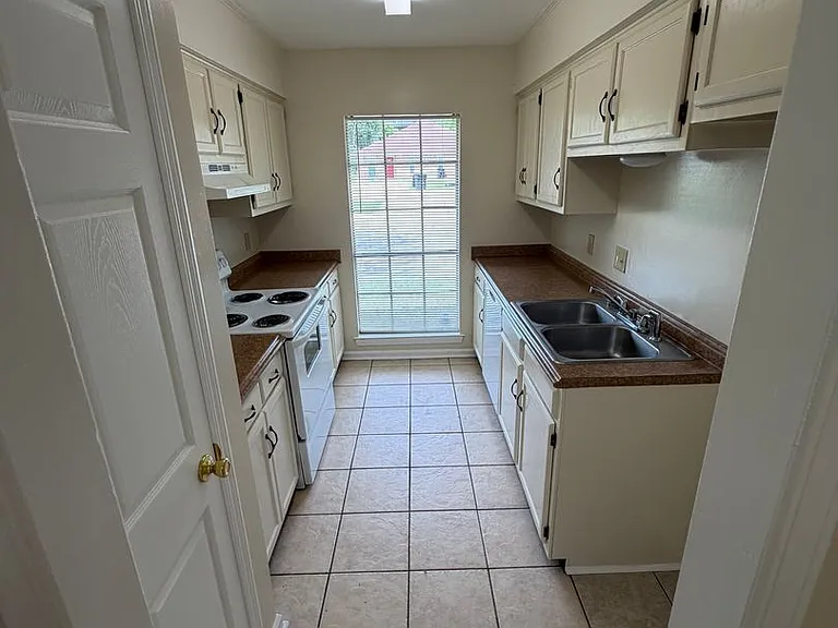 8154 Jefferson Park Dr #8156 — Photo 4