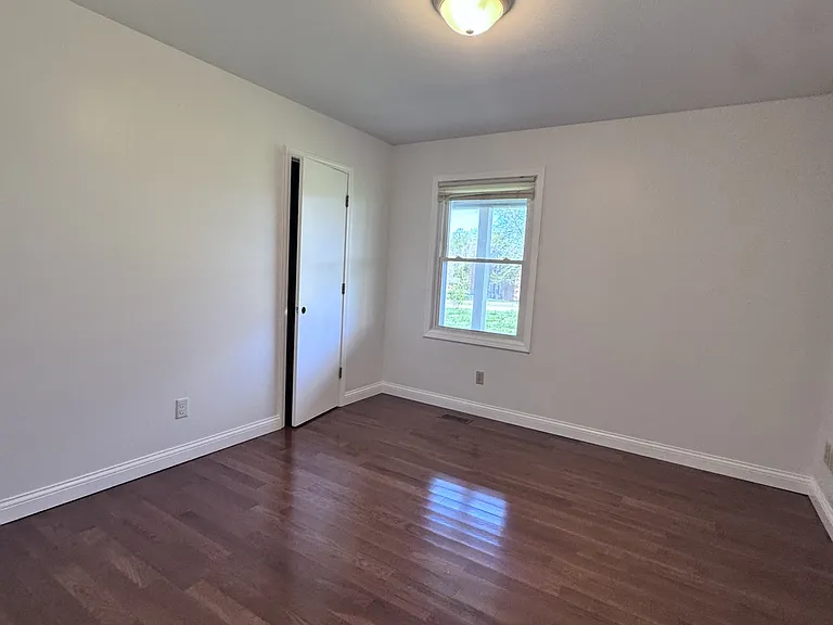 49 Kingfisher Ln — Photo 9