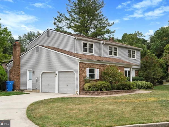 1017 Red Oak Dr, Cherry Hill, NJ 08003