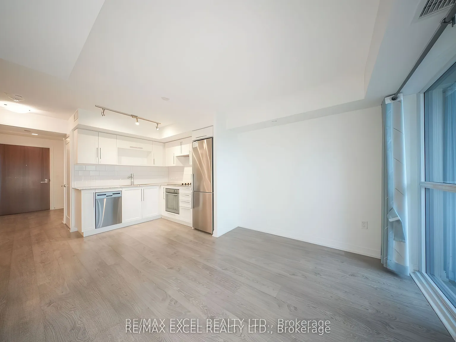 2 bed, $2,350 — Photo 3