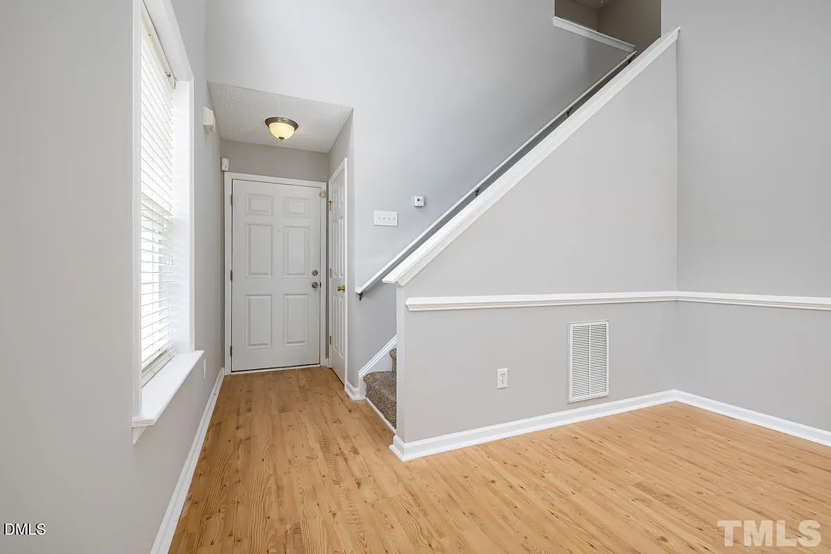 3 bed, 2.5 bath, $2,175 — Photo 4