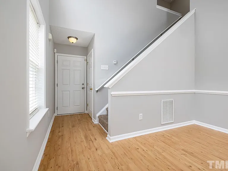 100 Lacombe Ct — Photo 4