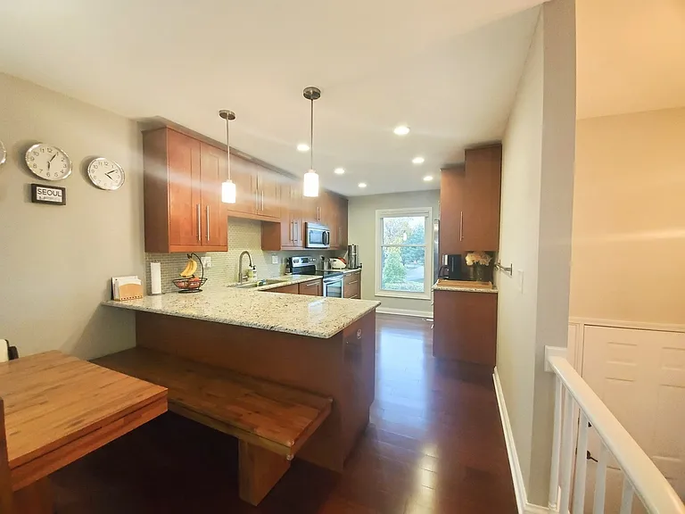 940 Burgess Cir — Photo 5