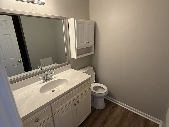 4th image of 101 Daffodil Dr APT 4