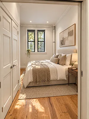 Bedroom, photo 1