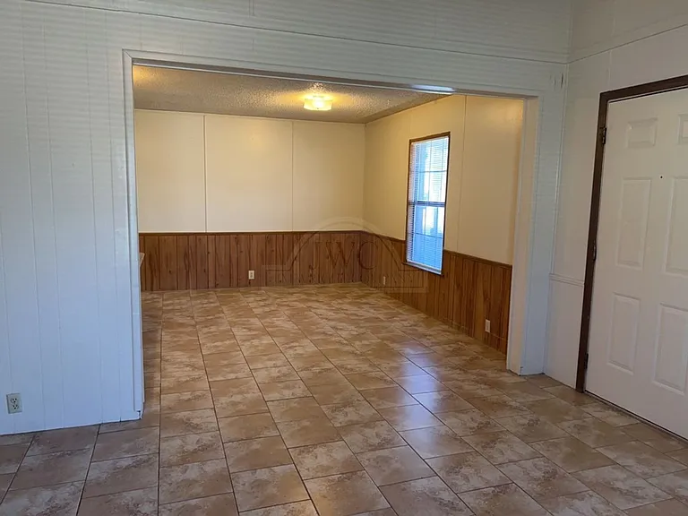 3104 Julie Ln — Photo 7