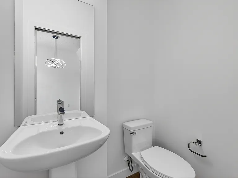 516 Black Stone Blvd — Photo 15