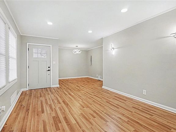 5th image of 2912 Belvedere Ln