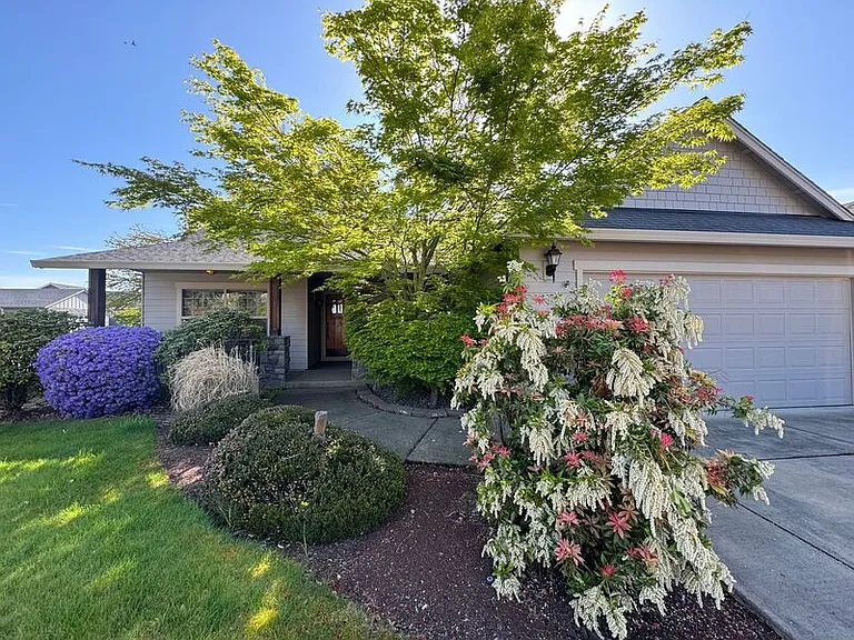 1434 Leaf Ln — Photo 2