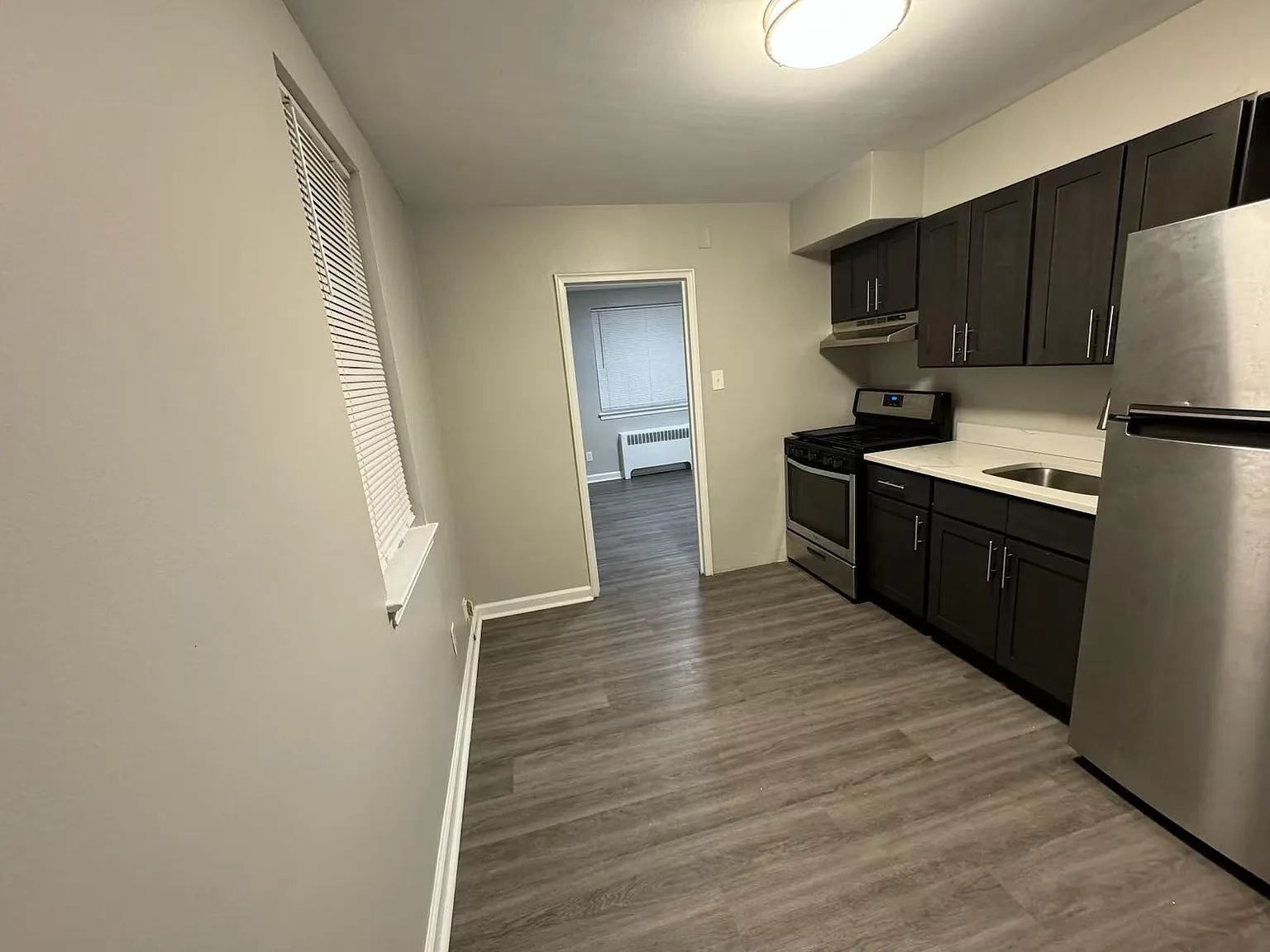 409 E Godfrey Ave — Photo 4