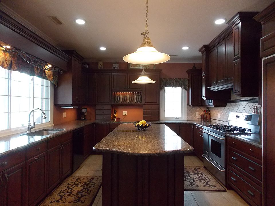 1st image of 160 Davis Place Ln