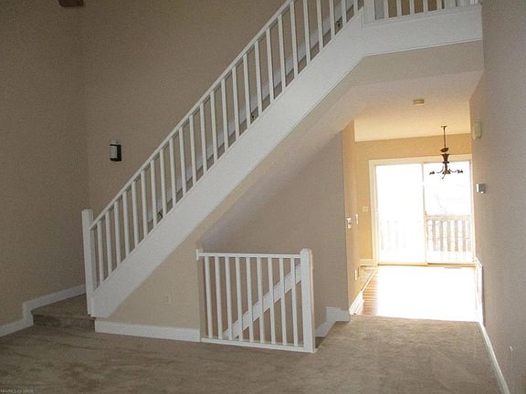 3rd image of 515 Gold Leaf Dr