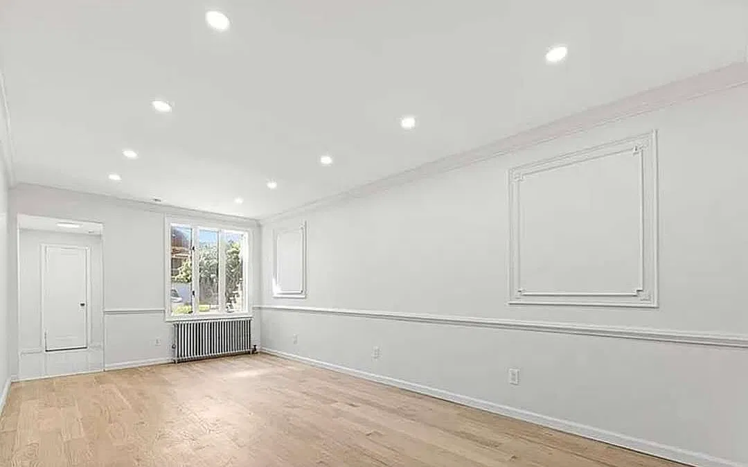 2 bed, 900 sqft, $2,700 — Photo 1