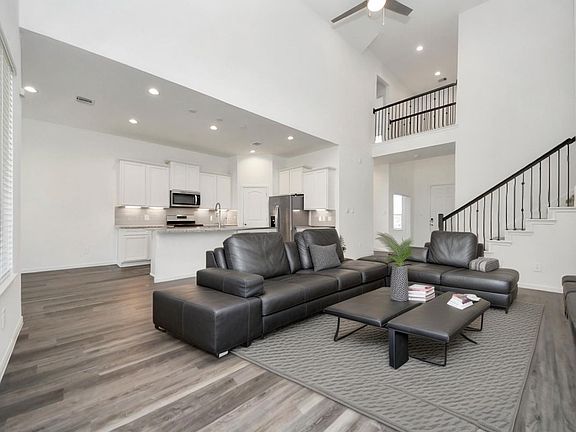 4th image of 501 Newcomb Hollow Dr