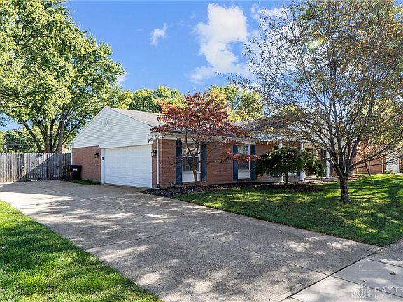 3rd image of 5324 Oakbrooke Dr