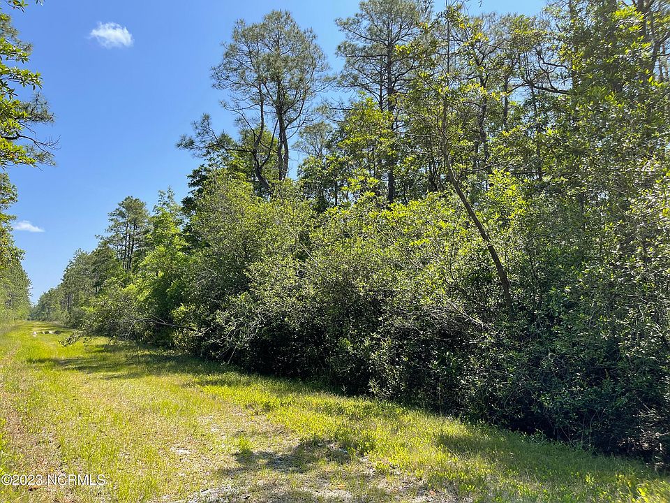 2nd image of 185 Robin Rd