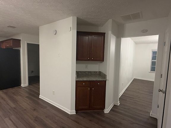 5th image of 4043 Roxberry Hill Ln