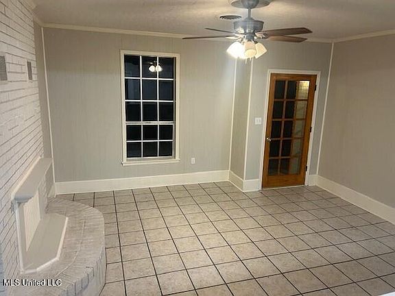 4th image of 3339 Mound Rd NE