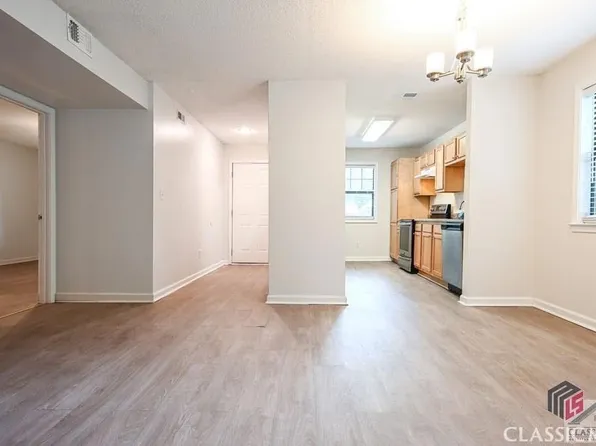 210 Appleby Dr, Athens, GA