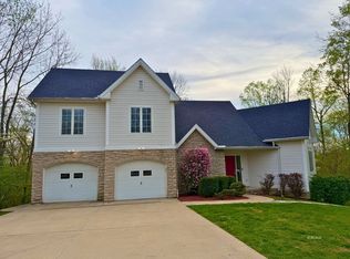 10965 Northpoint Dr, Athens, OH 45701