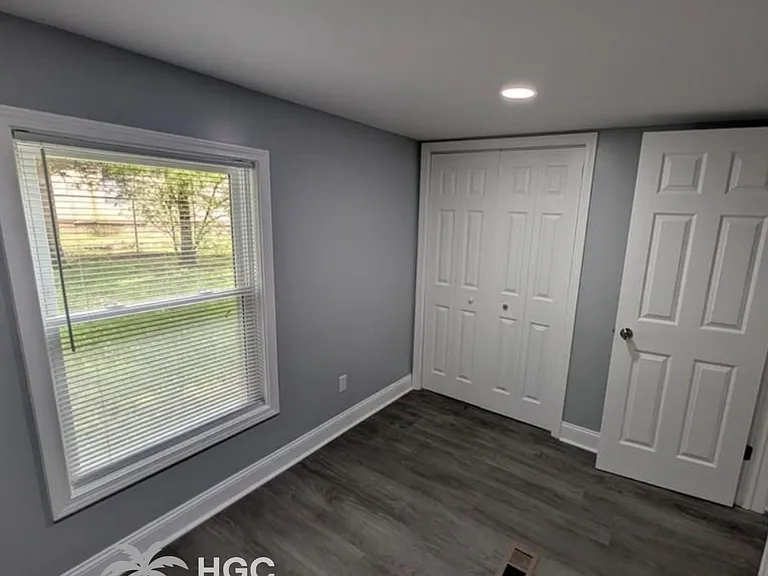 344 Wilshire Dr — Photo 2
