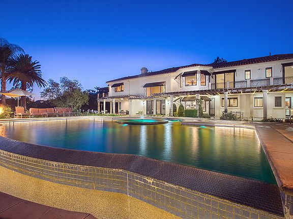 3rd image of 100 Oak Knoll Ln
