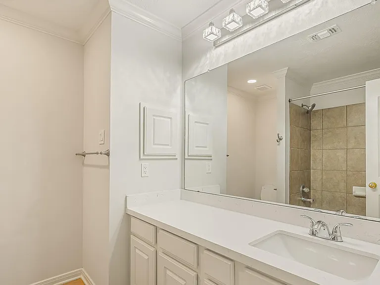 71 N Queenscliff Cir — Photo 27