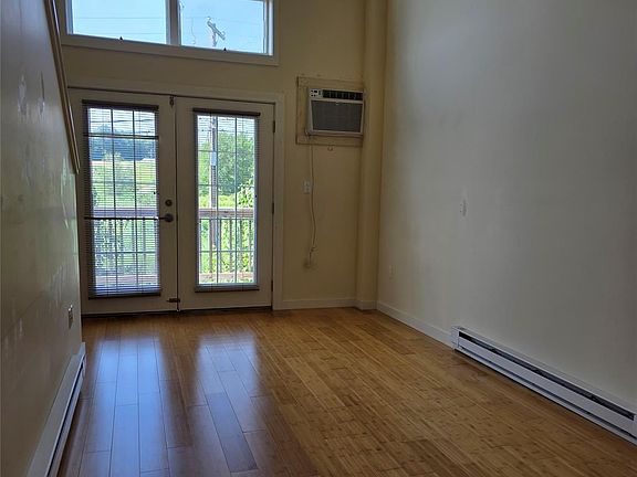 2nd image of 231 Reynolds Rd APT 9