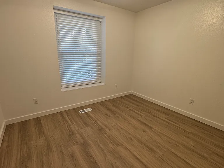 13332 W Broadleaf Ct — Photo 12