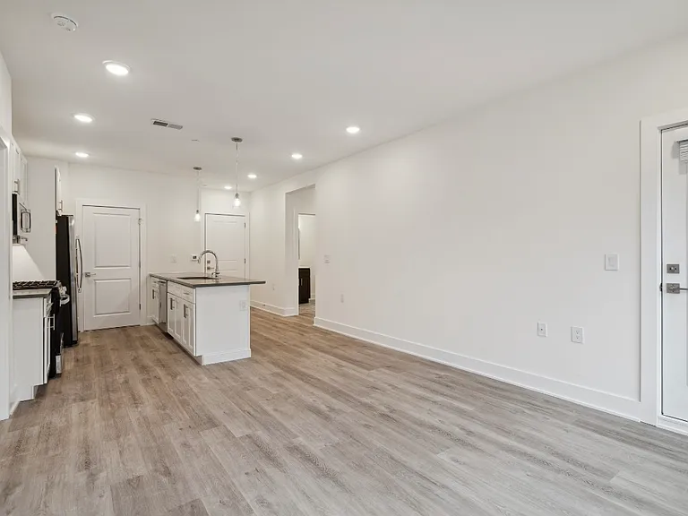 1148 N 2nd St #4I — Photo 8