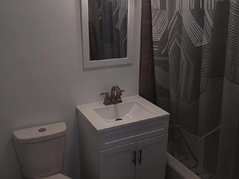 334 W Main St #5 — Photo 6