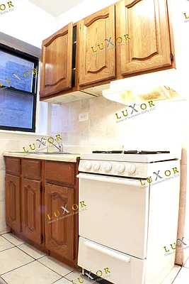 Rented by Luxor Homes & Investment Realty | media 29