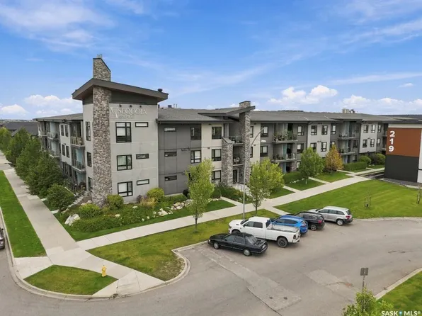 UNIT 220-223 Evergreen SQUARE, Saskatoon, SK S7W 0W2