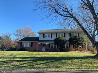 1713 Fox Run Ct, Vienna, VA 22182