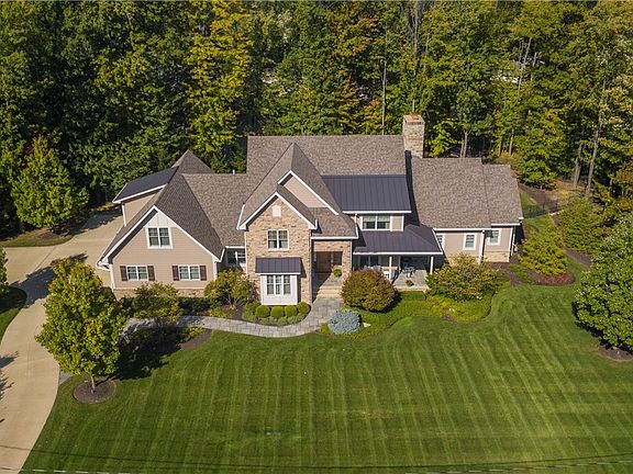 2nd image of 28696 Hilliard Blvd
