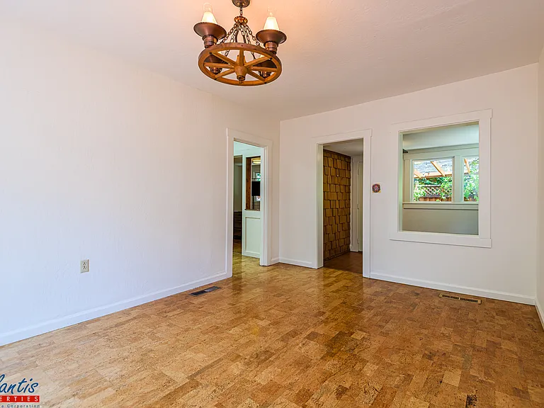 207 Harding Ave — Photo 7