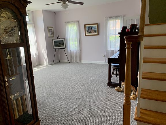 Lots of windows/light